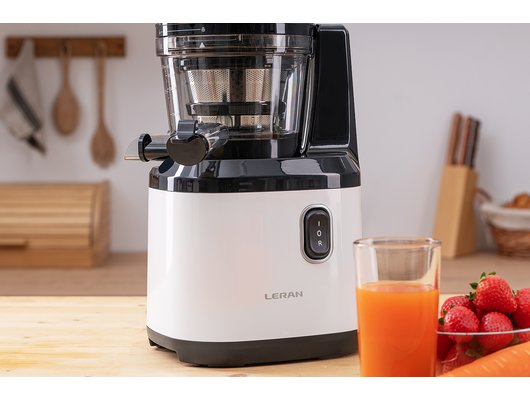 Шнековая соковыжималка LERAN SJ 208 BT